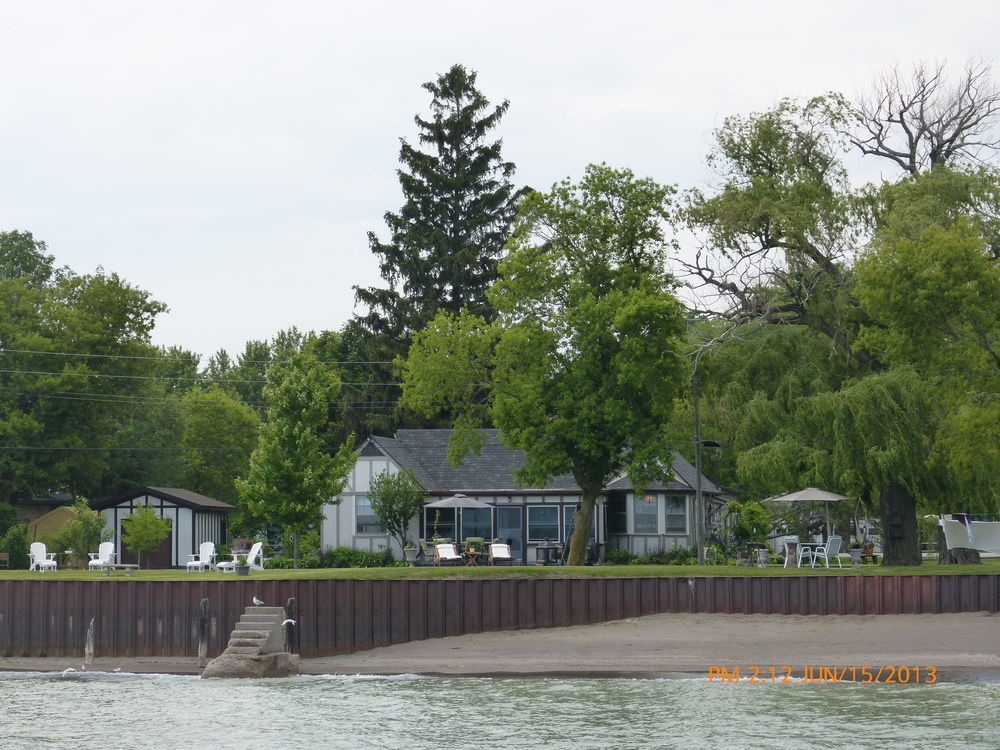 Omstead'S On Erie B&B Wheatley Exterior photo